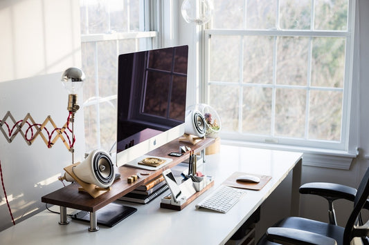 A perfect example of an ergonomic desk setup.